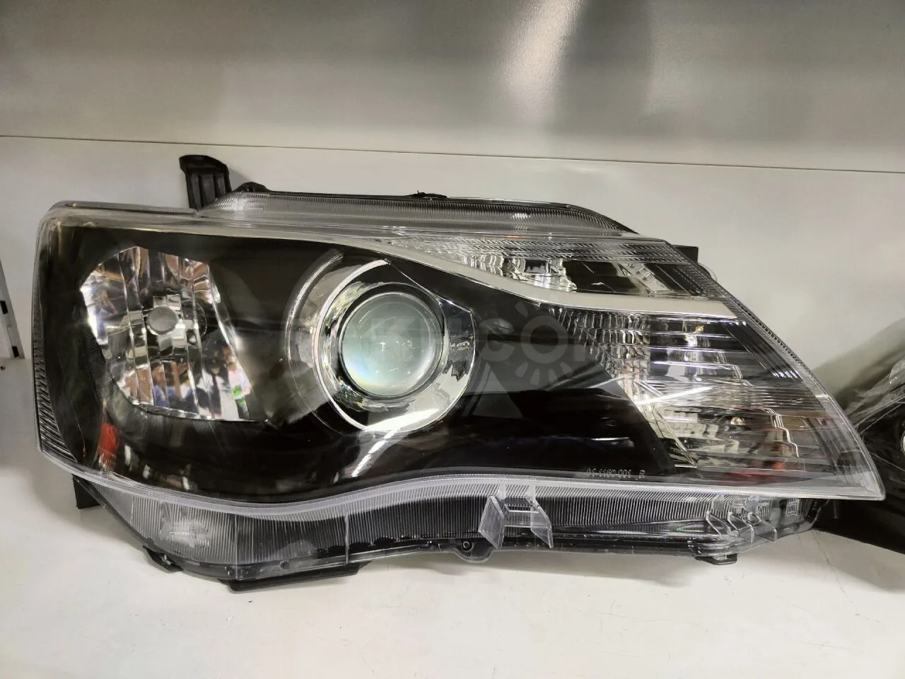 Фары Toyota Axio Fielder 12-582, пара L/R