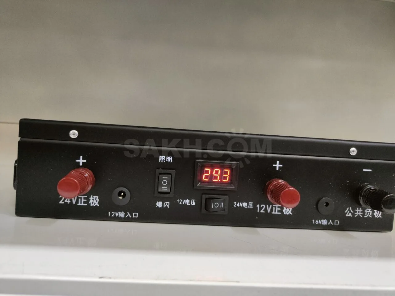 Пусковое устройство 12V–24V 5000A для автомобилей и грузовиков