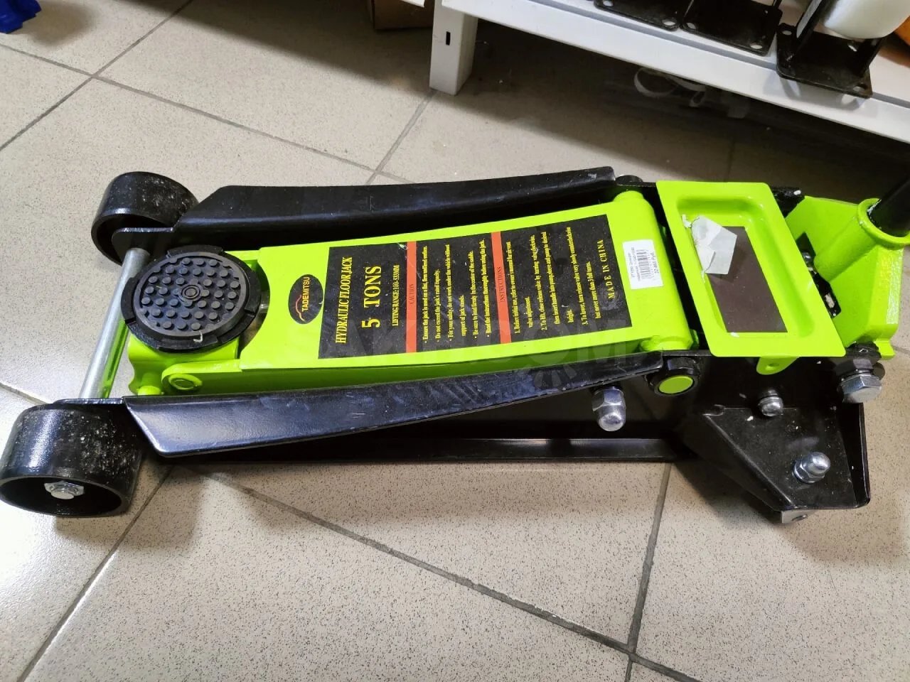 Домкрат гидравлический K560. 5т. Подкатной.