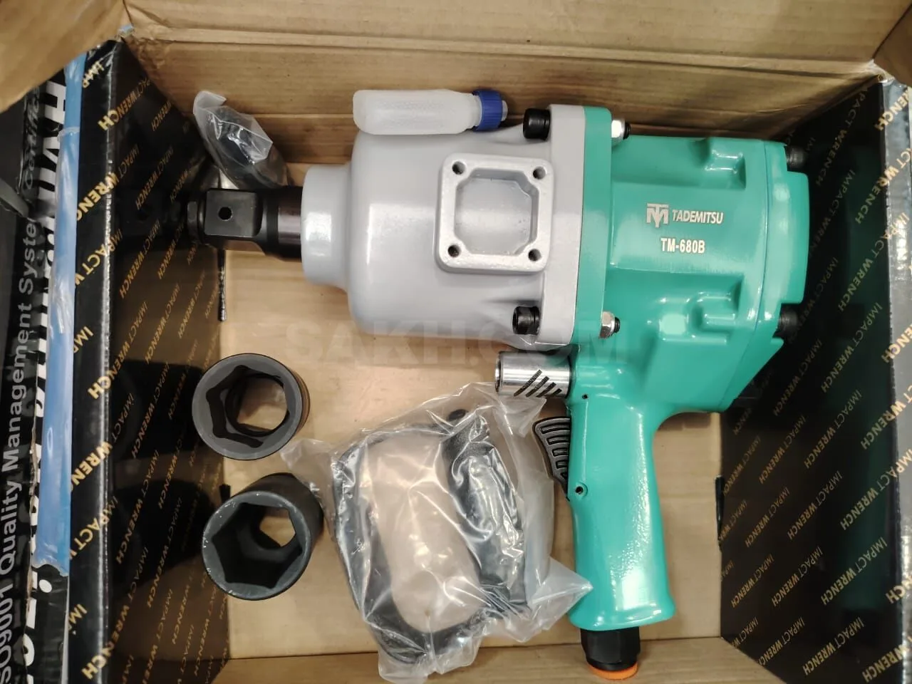Пневмогайковерт Tademitsu TM-680B (1", 3000 Н·м)