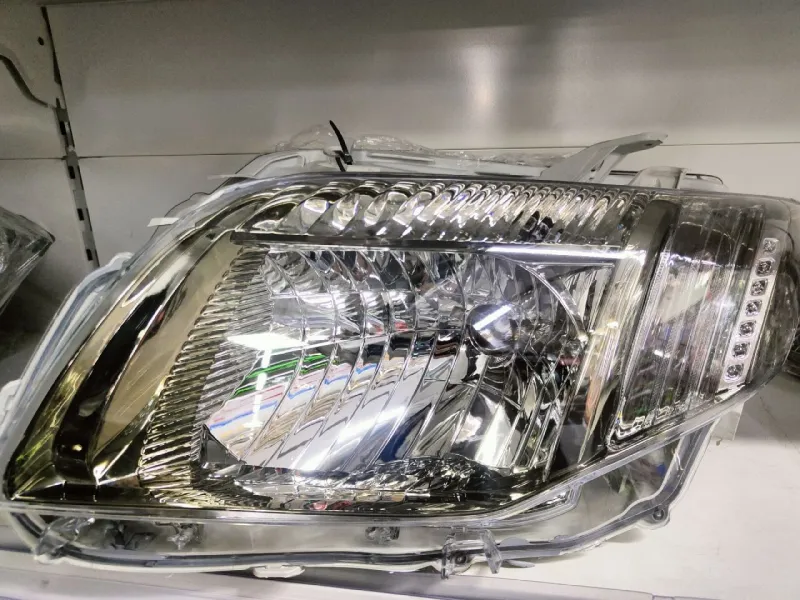 Фары  для Toyota Corolla Axio / Fielder 140 2006-2008 г. R / L