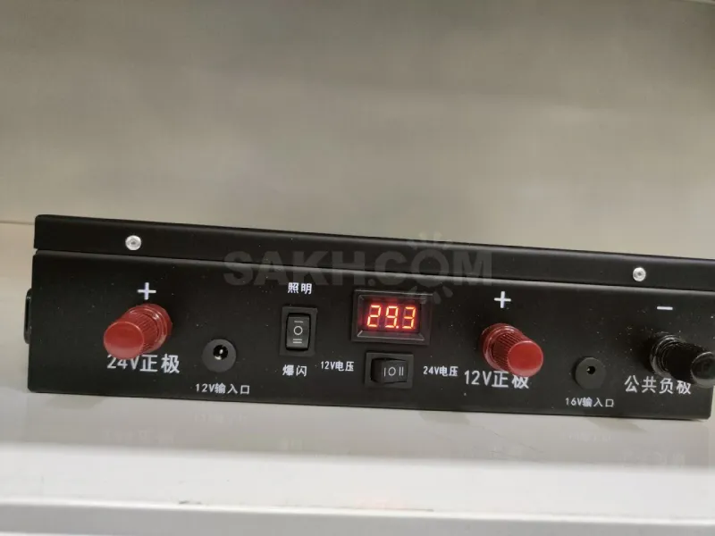 Пусковое устройство 12V–24V 5000A для автомобилей и грузовиков